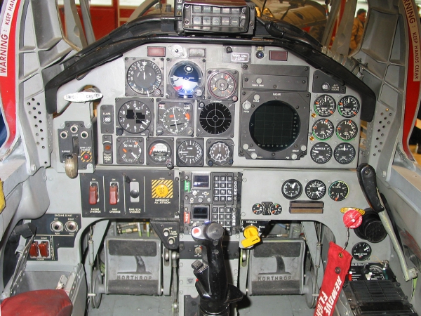 Cockpit 2 Tiger F-5F J-3203